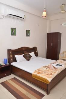 Hotel New Luxury Royale, Indore 3